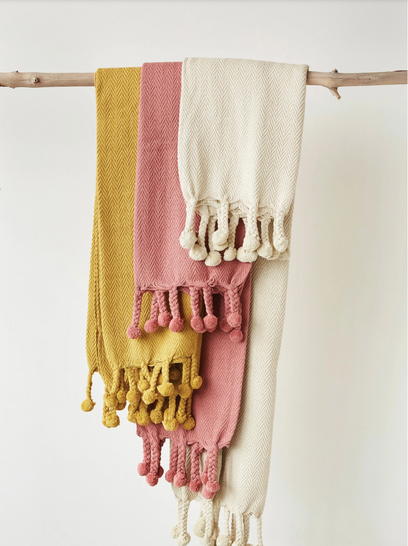 Pom Throws