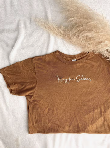 Embroidered Kingdom Seeker Tee