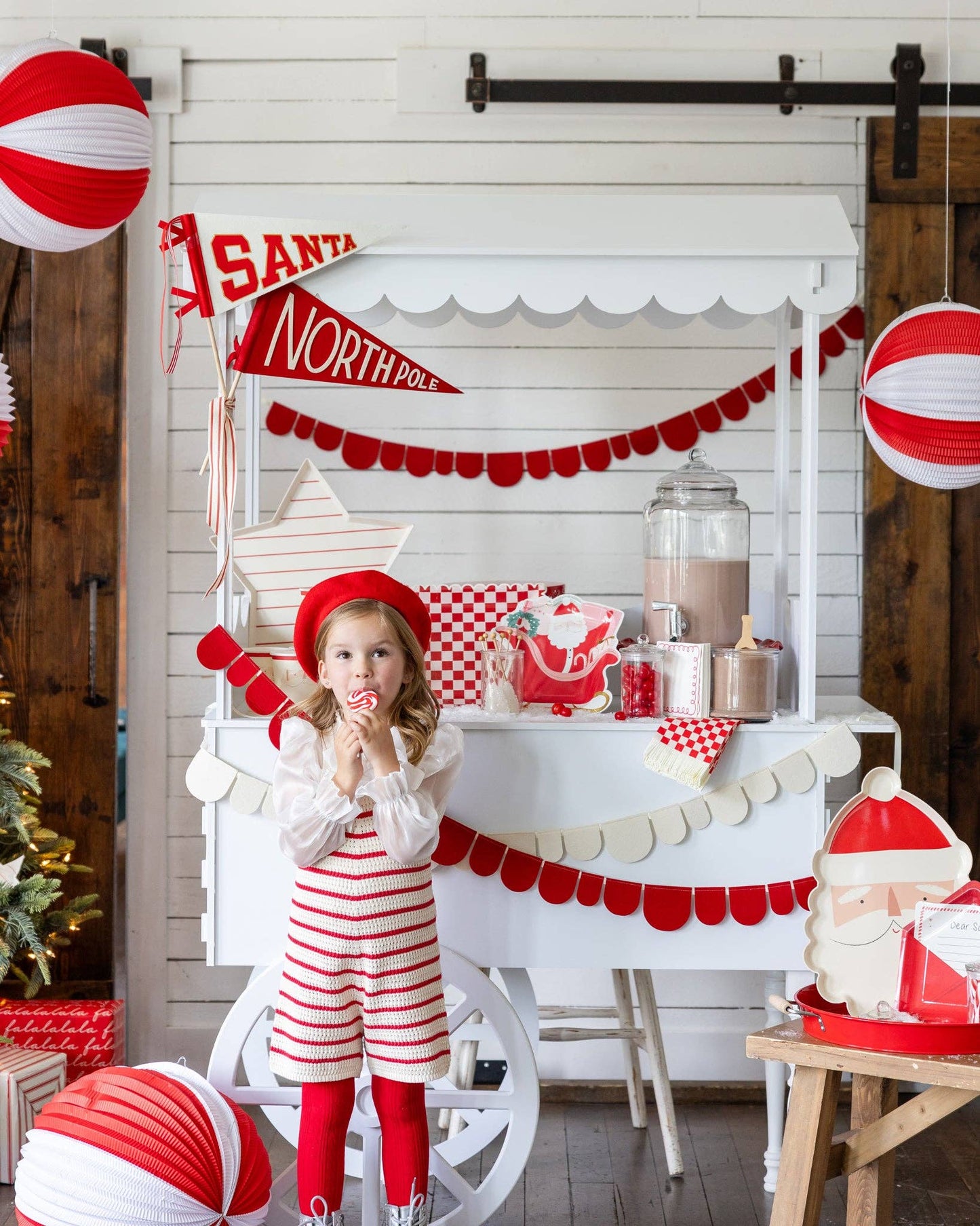 Set of 2, Red and Cream Scalloped Banner