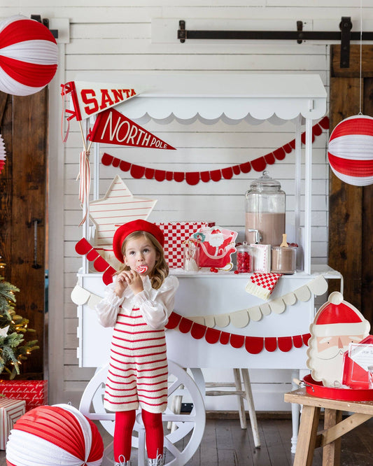 Set of 2, Red and Cream Scalloped Banner