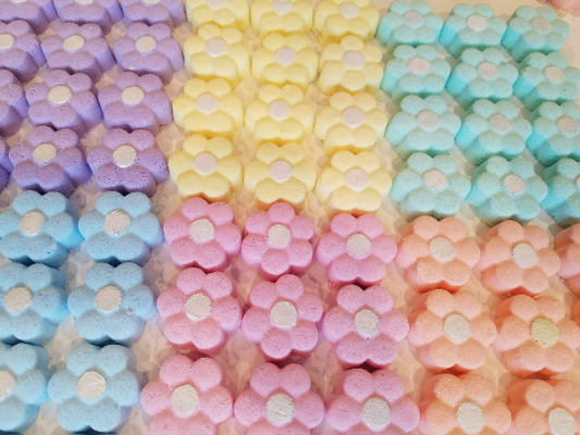 Mini Daisy Bath Bombs