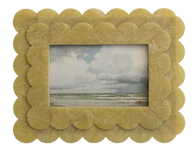 2-Layer Scalloped Photo Frame