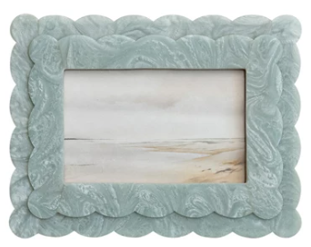 2-Layer Scalloped Photo Frame